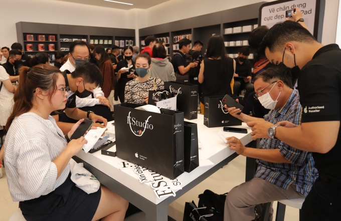 Cửa hàng là đại lý ủy quyền của Apple tại Việt Nam.