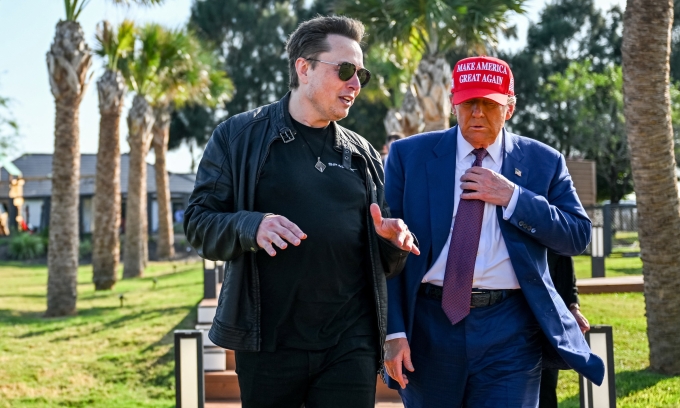 Tỷ phú Elon Musk và ông Donald Trump tại Brownsville, Texas, Mỹ, hồi tháng 11/2024.