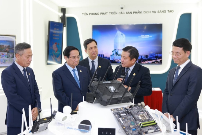 Thủ tướng Chính phủ và Bộ trưởng <a href=